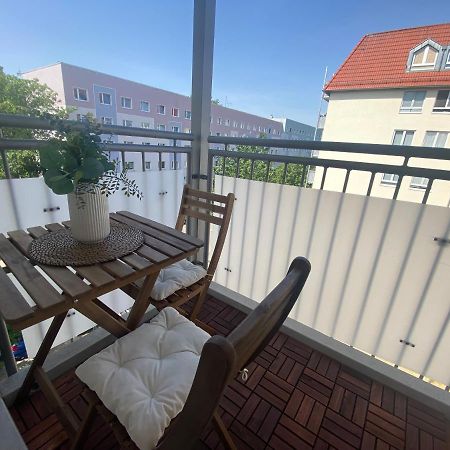 Charming Apartment - Balcony - Wifi - Kitchen マクデブルク エクステリア 写真