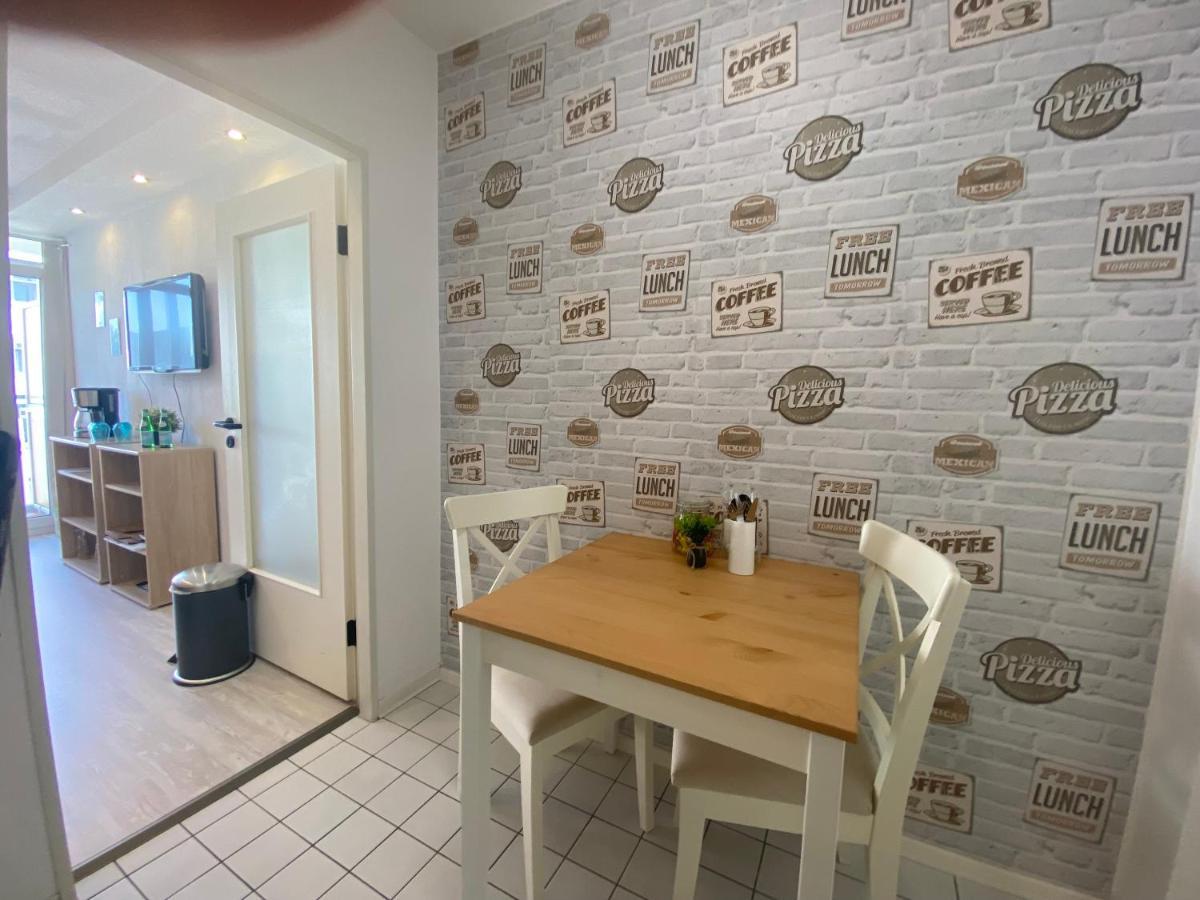 Charming Apartment - Balcony - Wifi - Kitchen マクデブルク エクステリア 写真